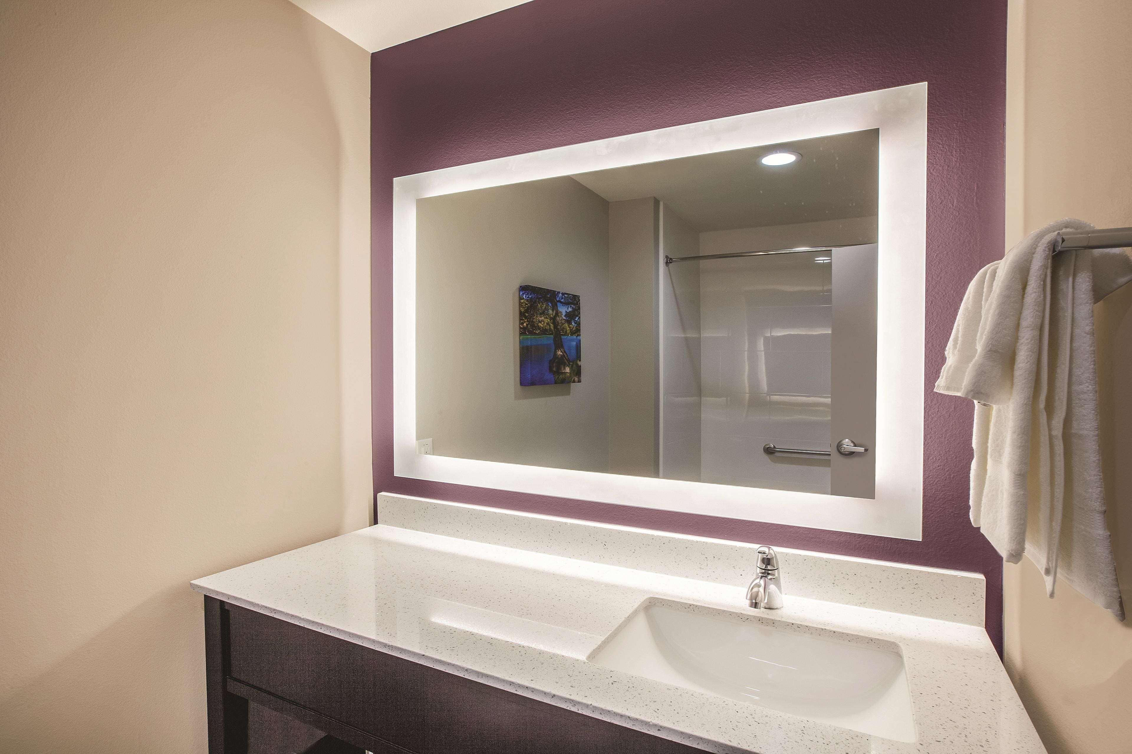 La Quinta By Wyndham Dallas Northeast-Arboretum Garland Exterior foto